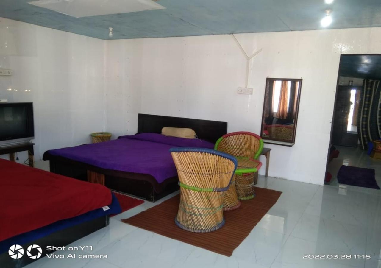 Silver Dew Resorts And Restaurant Dhanaulti Exterior photo