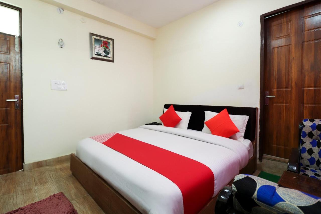 Silver Dew Resorts And Restaurant Dhanaulti Exterior photo